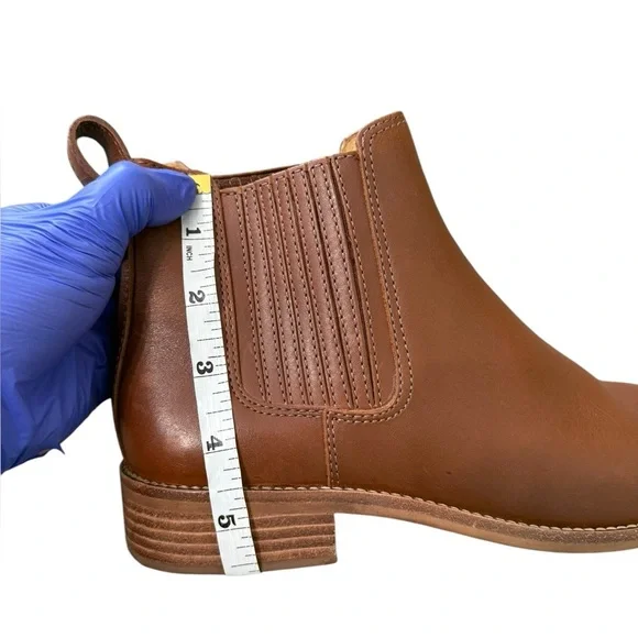 Madewell Flat Chelsea Boots in Leather J8295 - Picture 15 of 16